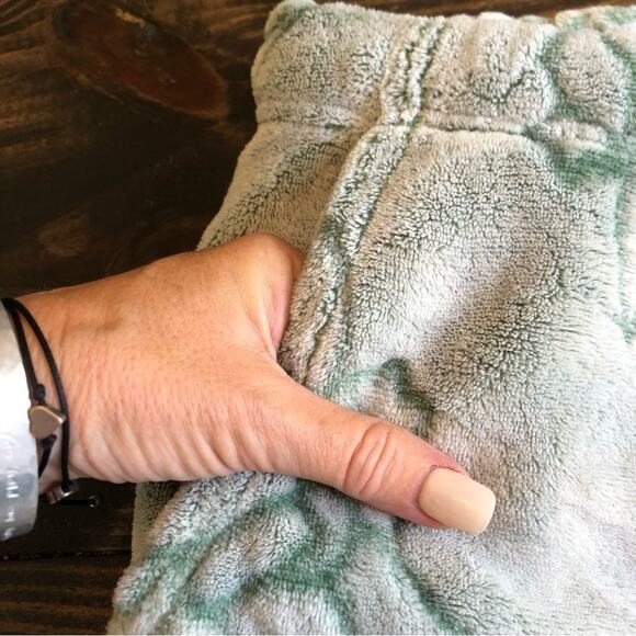 Star Wars Yoda Lounge Pants Women’s Large Green Pockets Plush Fleece Cozy PJS - Picture 3 of 10